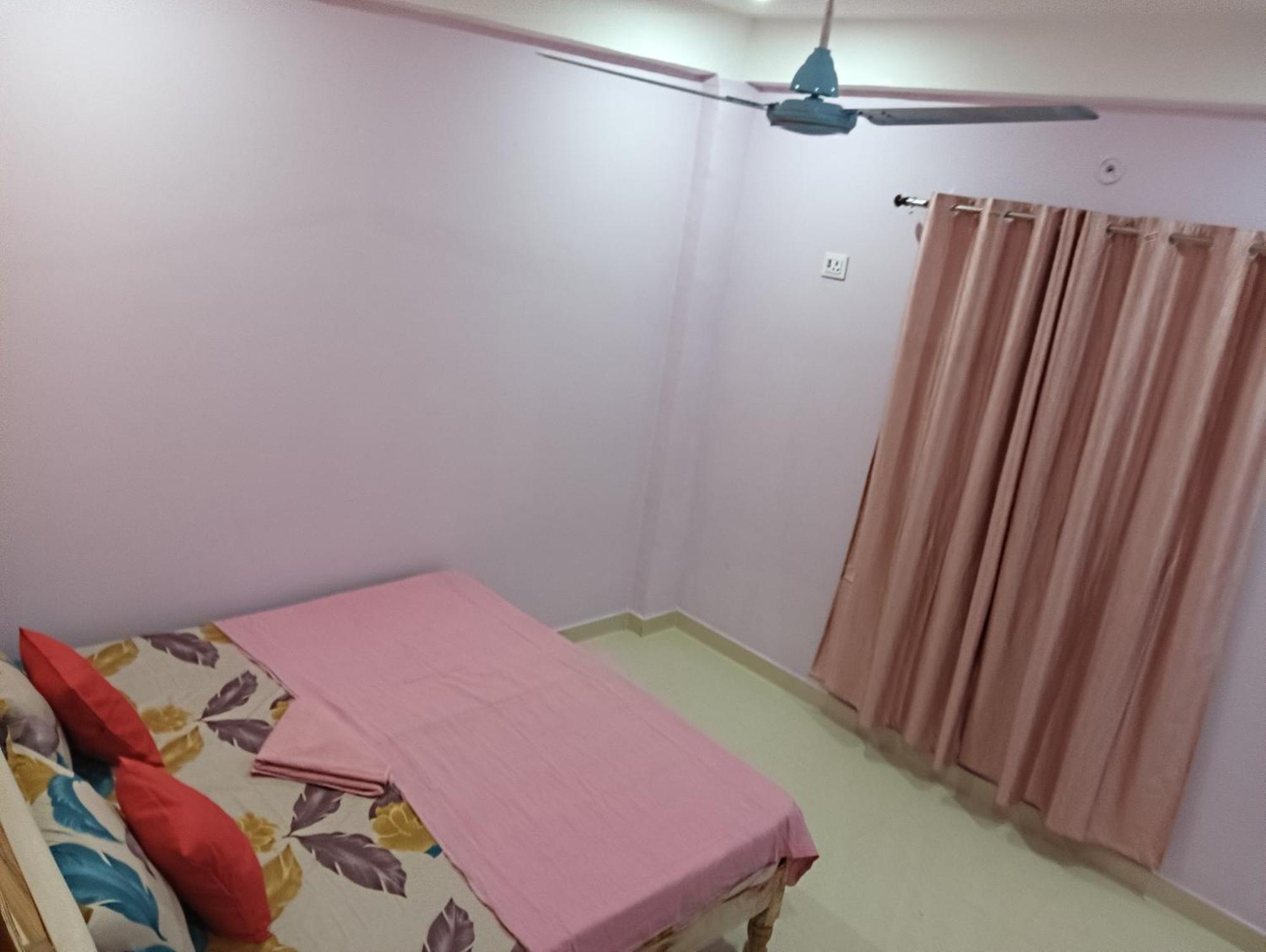 Kedar Guest House Ayodhya Екстериор снимка